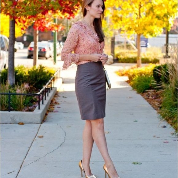 Club Monaco Dresses & Skirts - Club Monaco Grey Pencil Skirt High Waisted Rise Minimalist Office Stretch Work